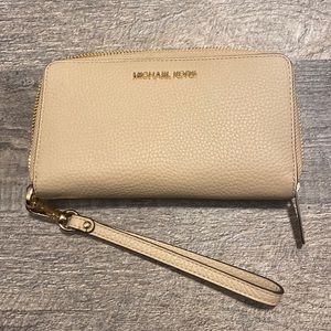 Michael Kors Jet Set Large in Bisque